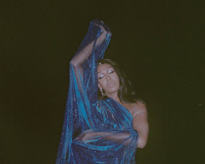 Neptunian Blue – Ahya Simone (2025) – Album Review